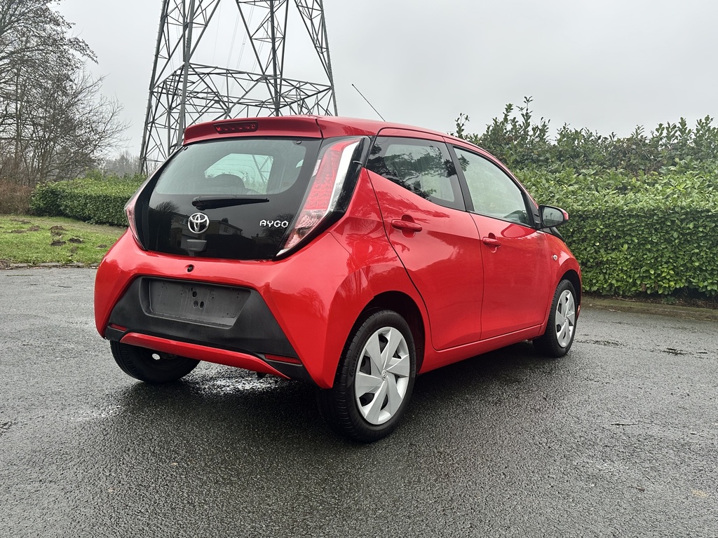 Toyota Aygo 1.0 2017 Essence 32000km Carnet d’entretien 